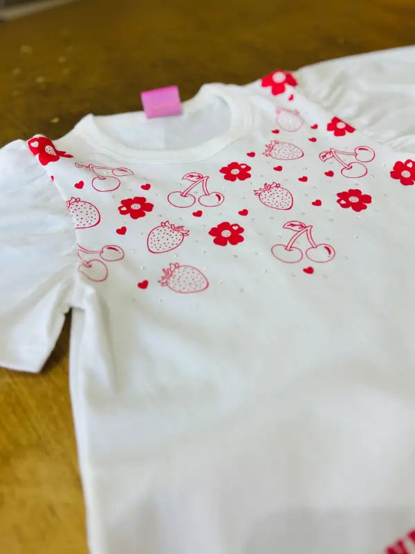 Conjunto Infantil com Blusa de Morango e Calça Capri