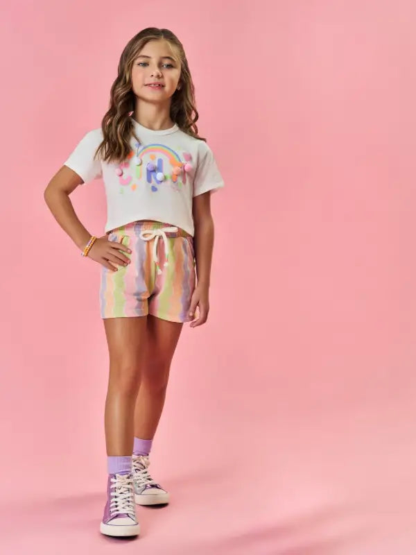 Conjunto Infantil com Blusa Estampada e Short Colorido